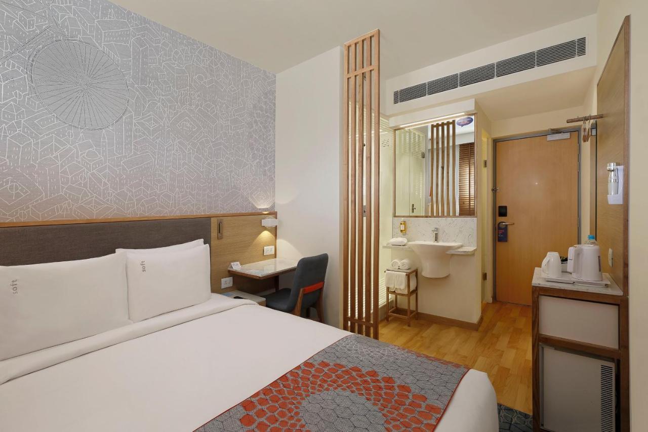 Holiday Inn Express Ahmedabad Prahlad Nagar By Ihg Eksteriør bilde