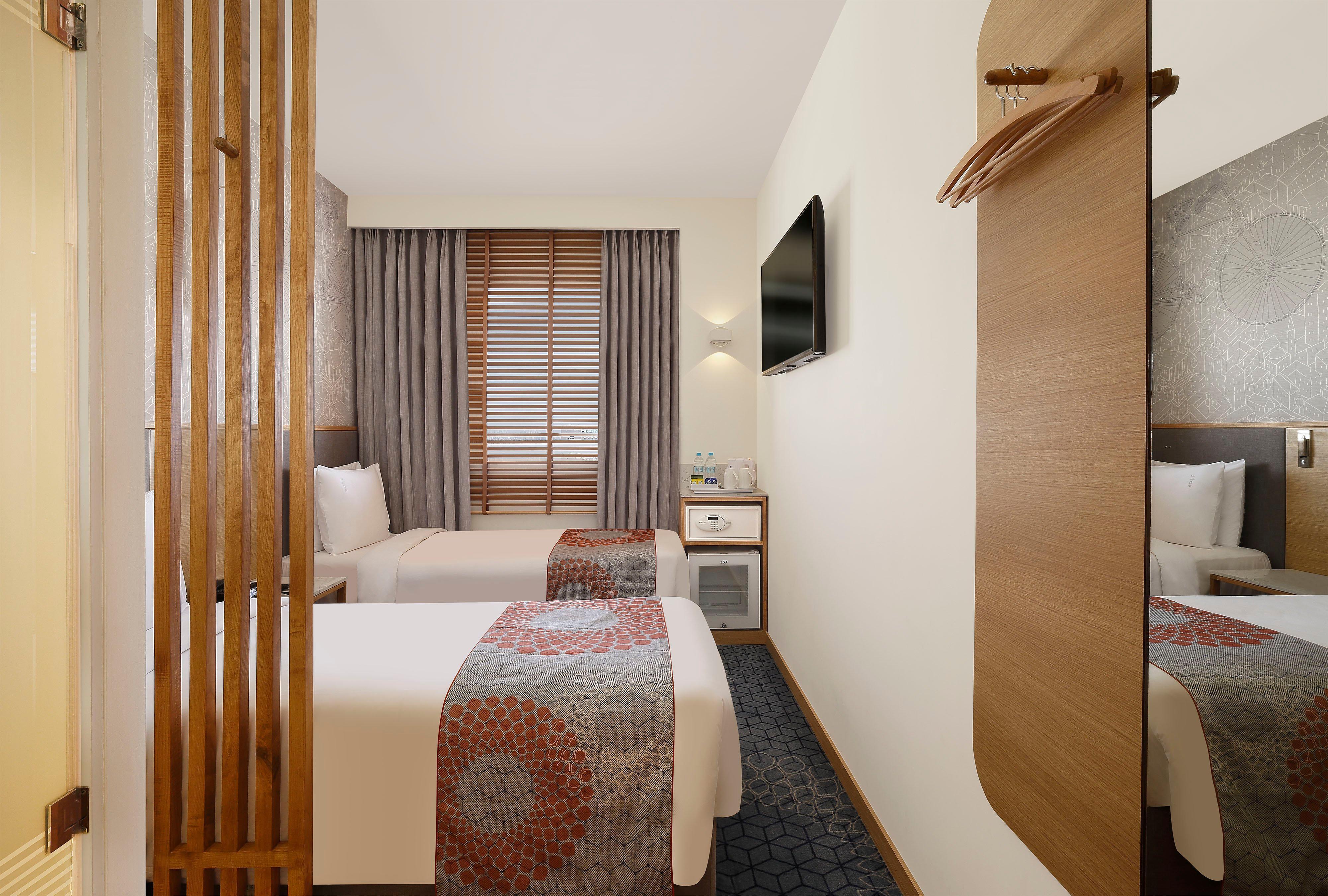 Holiday Inn Express Ahmedabad Prahlad Nagar By Ihg Eksteriør bilde